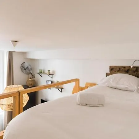 Roussy - Croix Rousse Apartment *